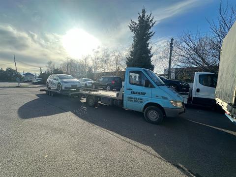 Эвакуатор с лаветой / прицепом