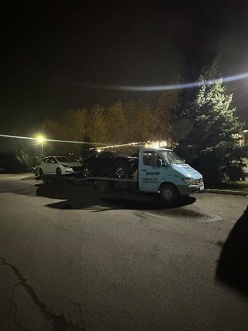Эвакуатор с лаветой / прицепом